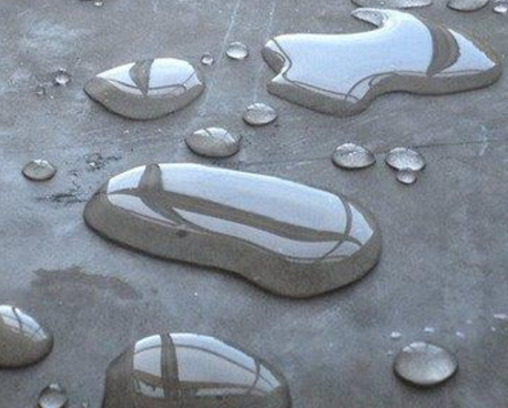 BAIXA PERMEABILIDADE À AGUÁ